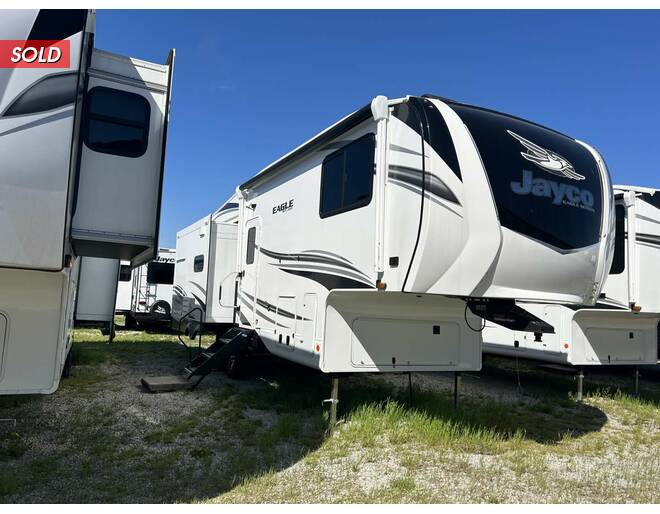 2022 Jayco Eagle HT 28.5RSTS Fifth Wheel at Kuhl's Trailer Sales STOCK# 2009 Photo 11